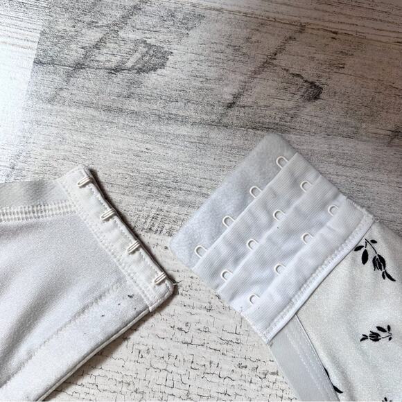 Cacique Bra Women's 42DDD Cream Black Floral Lightly Lined Full Coverage 4 Hook - Picture 11 of 13